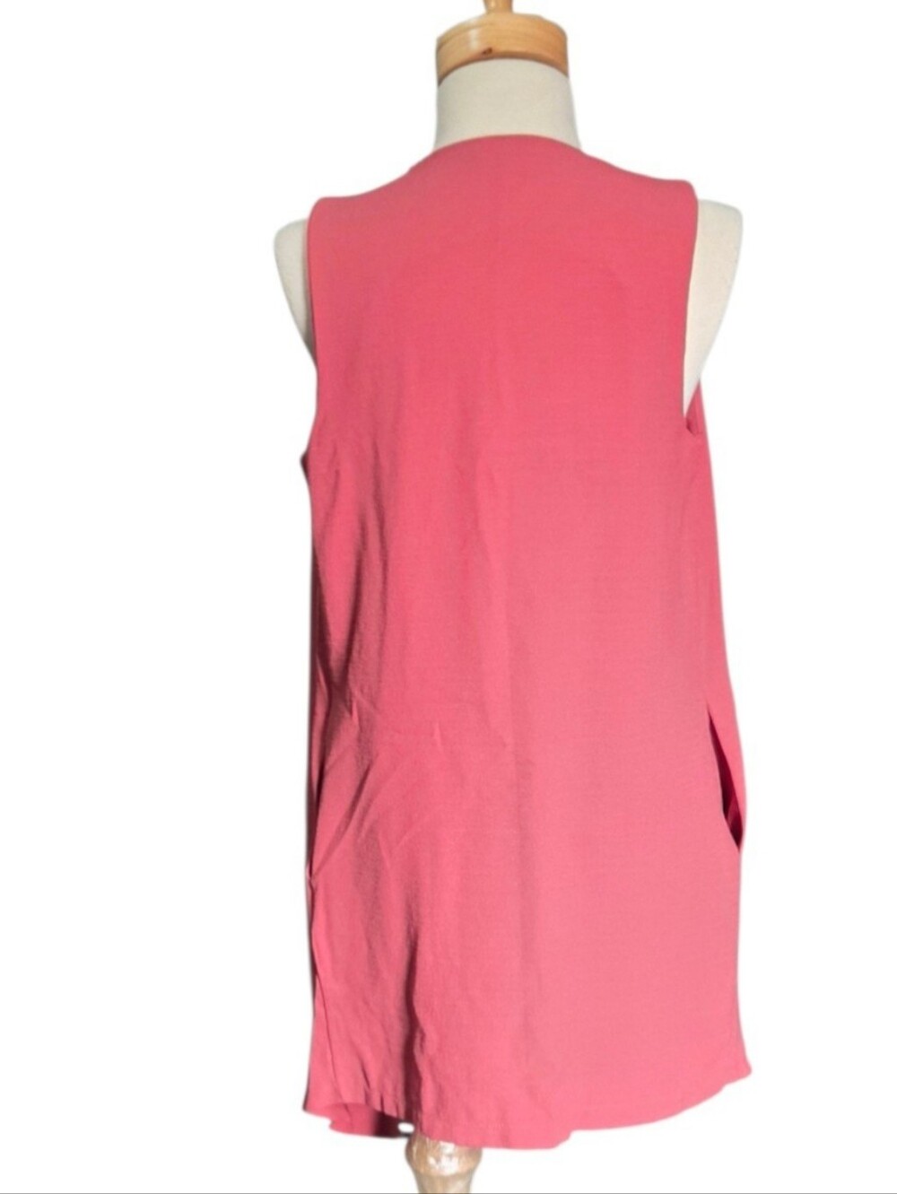 Revamped Open-Front Waterfall Vest in Coral Pink. Size Medium - Picture 2 of 4